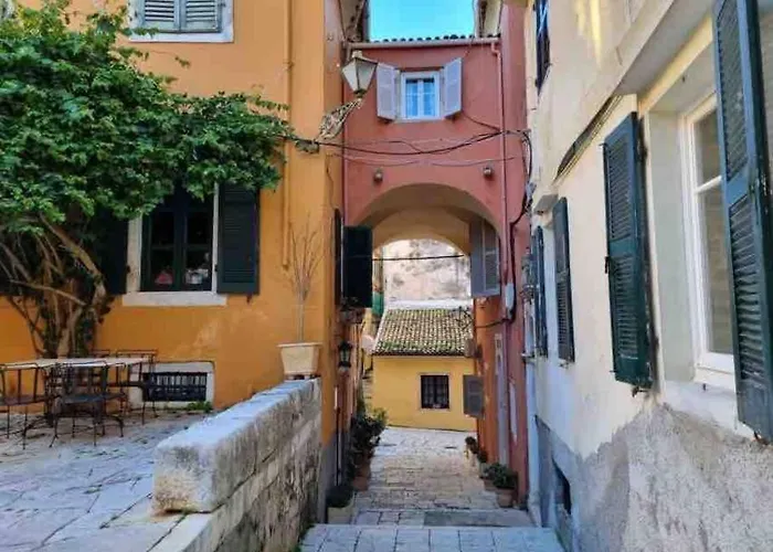 “marko's Center Beautiful House”