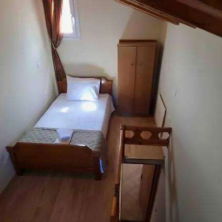 “marko's Center Beautiful House”